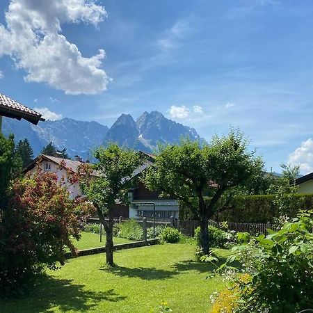 Haus Mit Wunderschoenem Ausblick Und Garten Гармиш-Партенкирхен Екстериор снимка