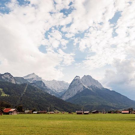 Haus Mit Wunderschoenem Ausblick Und Garten Гармиш-Партенкирхен Екстериор снимка