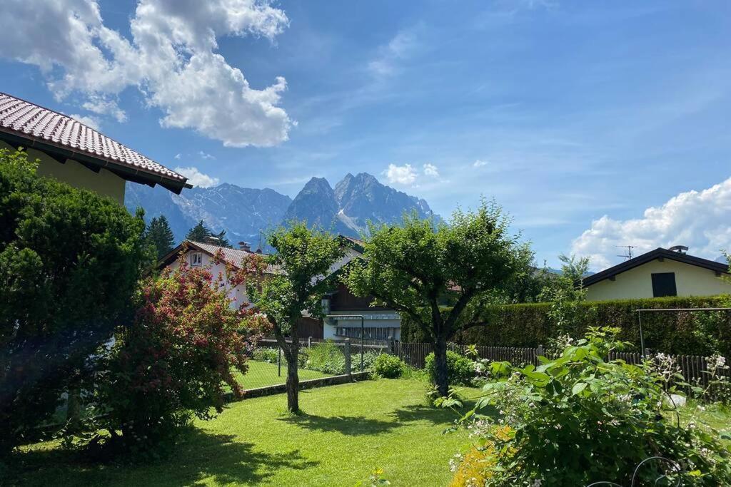 Haus Mit Wunderschoenem Ausblick Und Garten Гармиш-Партенкирхен Екстериор снимка