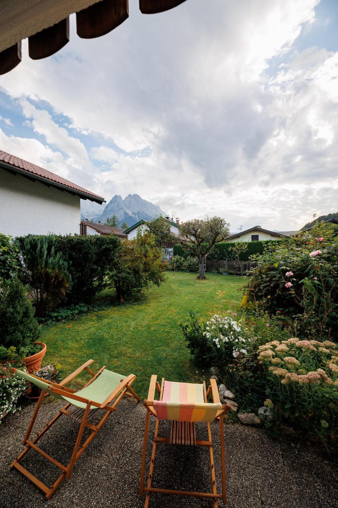 Haus Mit Wunderschoenem Ausblick Und Garten Гармиш-Партенкирхен Екстериор снимка
